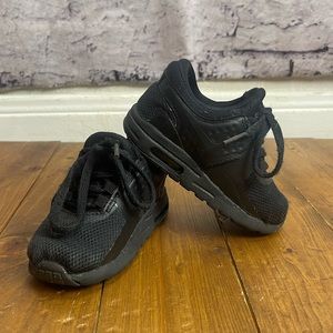 Nike air max zero black toddler shoes size 6C